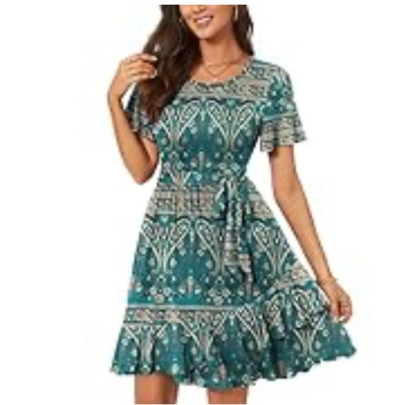 Fun print! Ruffled edge! - Picture 7 of 7